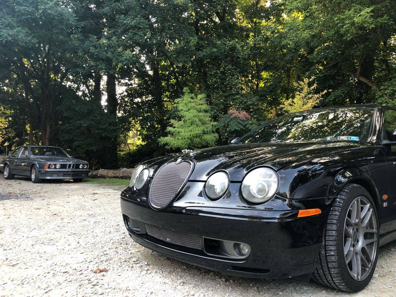 Illustration for article titled At $9,500, Could This 2003 Jaguar S-Type R Turn You Into a Cat Lover?